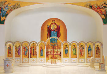 Altar_at_StsConstantineHelen.png